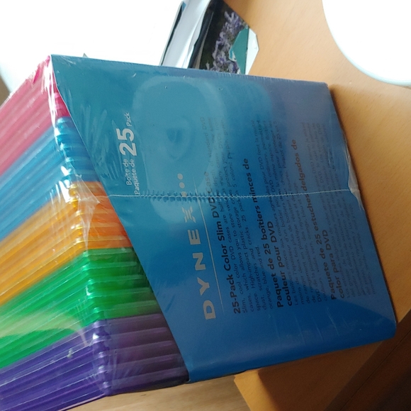 Dvd+RW 25 pk & Dynex color slim DVD case 25 pack - Picture 3 of 7